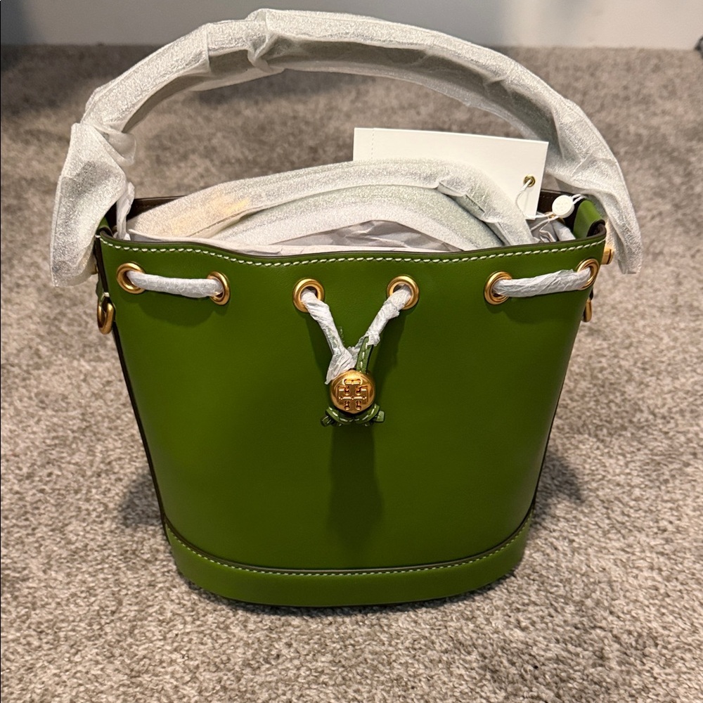 Tory Burch T mono bucket bag